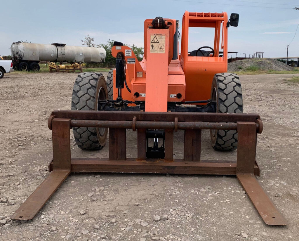 2014 JLG 8042