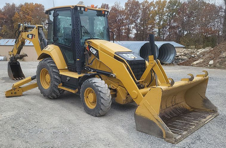 2018 Caterpillar 420F2