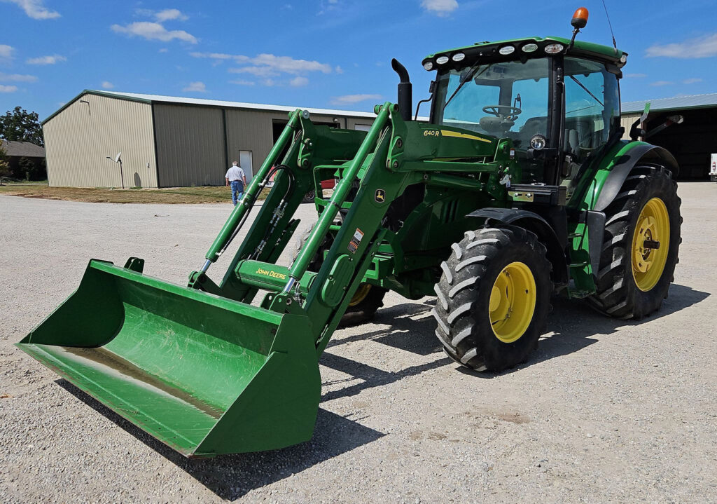 2017 John Deere 6130R