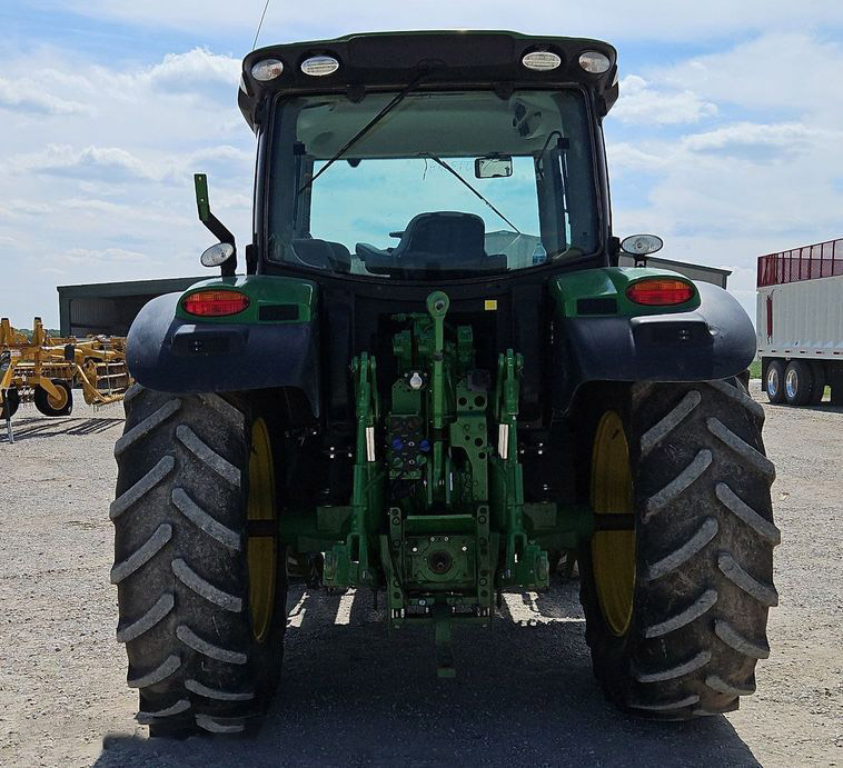 2017 John Deere 6130R