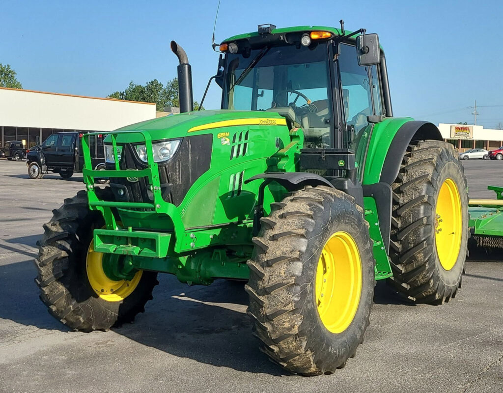 2017 John Deere 6155M
