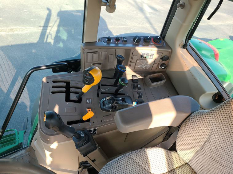 2017 John Deere 6155M